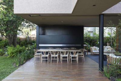 Fedett terasz - erkély / terasz ötlet, modern stílusban