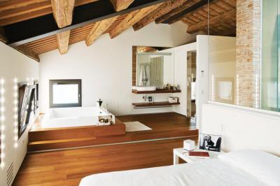 Tágas fürdőszoba - fürdő / WC ötlet, rusztikus stílusban