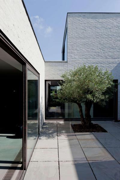 Belső kert - homlokzat ötlet, modern stílusban