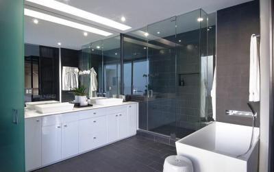 Fekete burkolat - fürdő / WC ötlet, modern stílusban