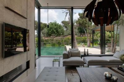 Teraszra nyitott nappali - nappali ötlet, modern stílusban