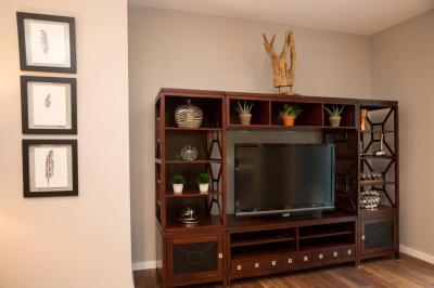 Médiafal - nappali ötlet, modern stílusban