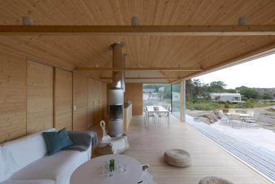 Fedett terasz - erkély / terasz ötlet, modern stílusban