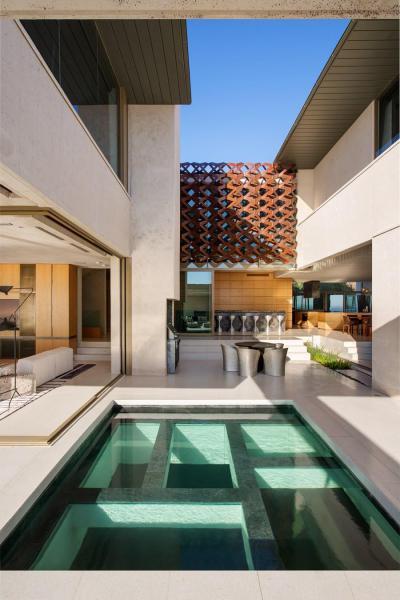 Terasz medencével - erkély / terasz ötlet, modern stílusban