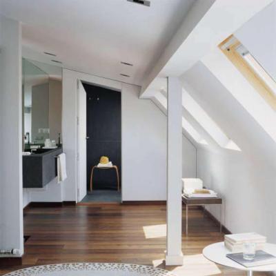 Tetőtéri fürdőszoba - fürdő / WC ötlet, modern stílusban