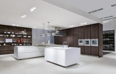 Tágas konyha - konyha / étkező ötlet, minimál stílusban