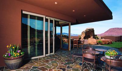 Kővel burkolt terasz - erkély / terasz ötlet, modern stílusban