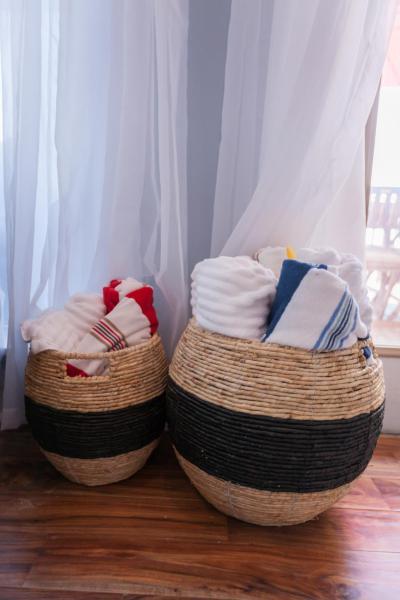 Törölköző tárolás - belső továbbiak ötlet, rusztikus stílusban