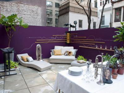 Lila falú erkély II - erkély / terasz ötlet, modern stílusban