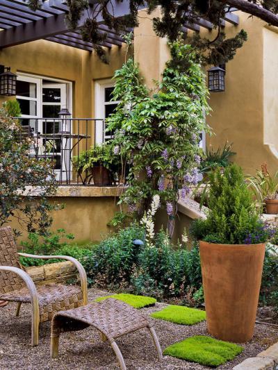 Gyeptégla  - kert / udvar ötlet, mediterrán stílusban