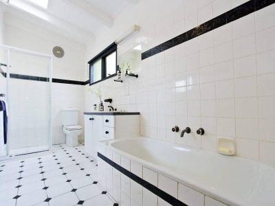Fürdőkád kavalkád12 - fürdő / WC ötlet, modern stílusban