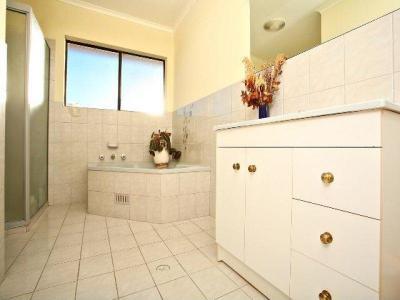 Fürdőkád kavalkád18 - fürdő / WC ötlet, modern stílusban