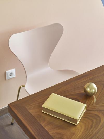 Színes fal - belső továbbiak ötlet, modern stílusban