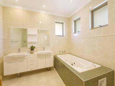 Fürdőkád kavalkád30 - fürdő / WC ötlet, modern stílusban