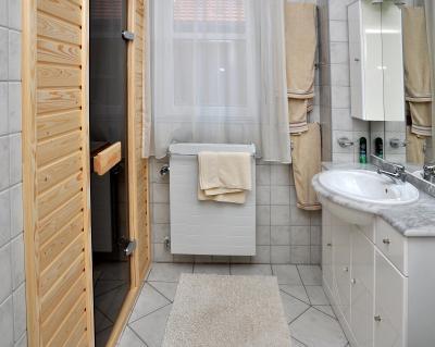 Fókusz panelradiátor - fürdő / WC ötlet, modern stílusban