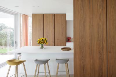 Bárszékek a konyhában - konyha / étkező ötlet, modern stílusban