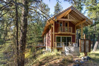 Nyaraló az erdőben - homlokzat ötlet, rusztikus stílusban