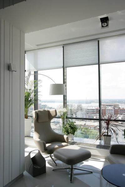 Pihenősarok a nappaliban - nappali ötlet, modern stílusban