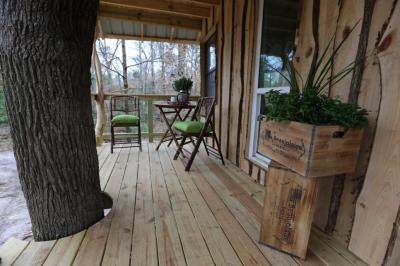 Lombház teraszán - erkély / terasz ötlet, rusztikus stílusban