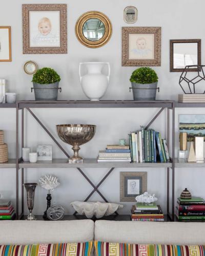 Szürke könyves - nappali ötlet, modern stílusban