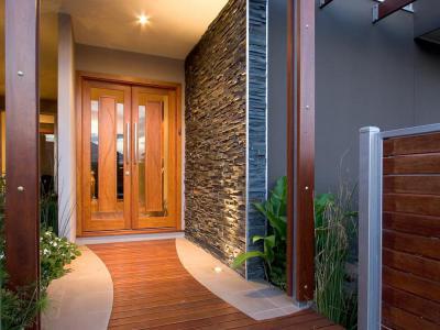 Kétszárnyú bejárati ajtó - bejárat ötlet, modern stílusban