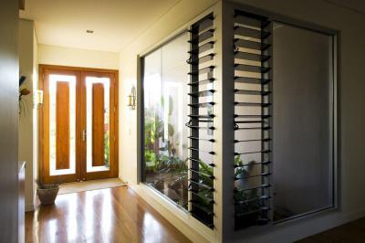 Előszoba üvegfallal - előszoba ötlet, modern stílusban