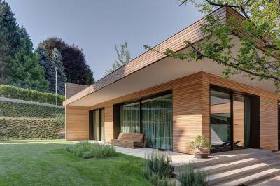 Fával burkolt homlokzat - homlokzat ötlet, modern stílusban