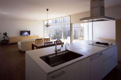 Nappali konyhával és étkezővel - konyha / étkező ötlet, modern stílusban