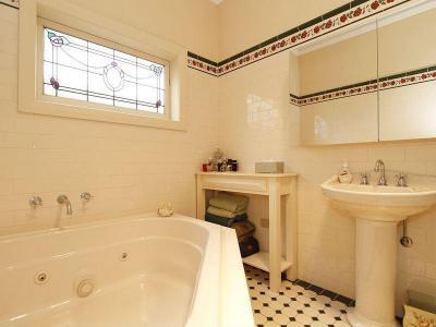 Fürdőszobák17 - fürdő / WC ötlet, klasszikus stílusban