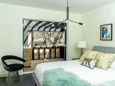 Hálószoba design székkel - háló ötlet, modern stílusban