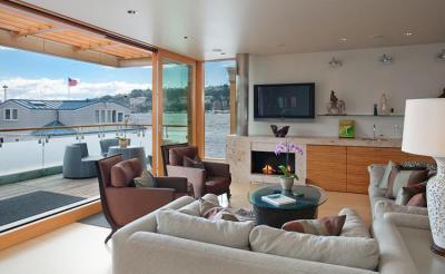 Nappli vízre néző terasszal - nappali ötlet, modern stílusban