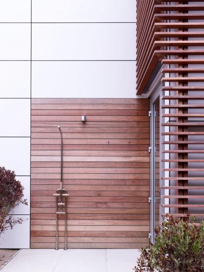 Kültéri zuhanyzó - külső továbbiak ötlet, modern stílusban