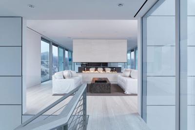 Biokandalló a nappaliban - nappali ötlet, modern stílusban