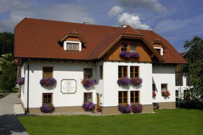 TONDACH® Bolero kerámia tetőcserép rézbarna színben - tető ötlet, rusztikus stílusban