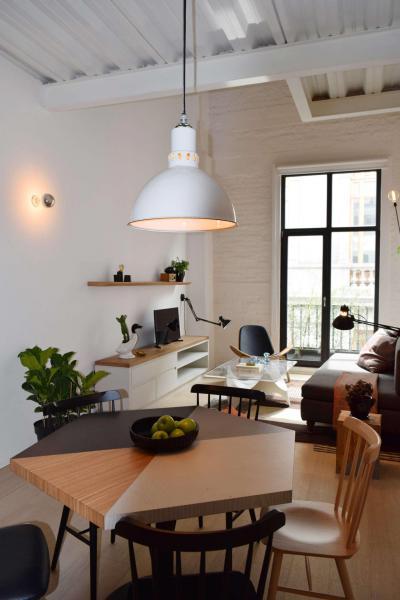 Loft szerű nappali - nappali ötlet, modern stílusban