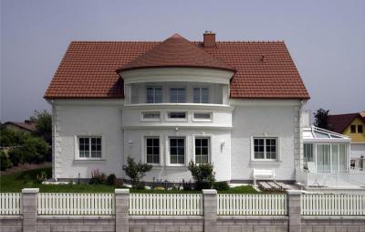 TONDACH® Bolero kerámia tetőcserép engóbozott rézbarna színben - tető ötlet, klasszikus stílusban