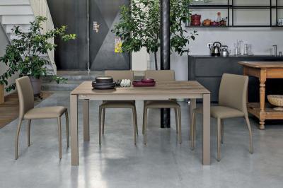Sole kihúzható étkezőasztal - nappali ötlet, modern stílusban