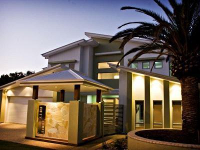 Bejárati ajtó11 - kert / udvar ötlet, modern stílusban