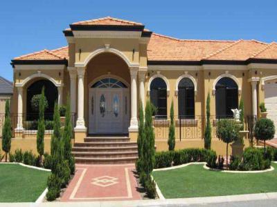 Bejárati ajtó14 - kert / udvar ötlet, klasszikus stílusban