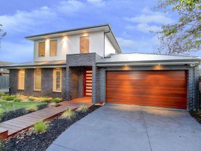 Bejárati ajtó20 - bejárat ötlet, modern stílusban