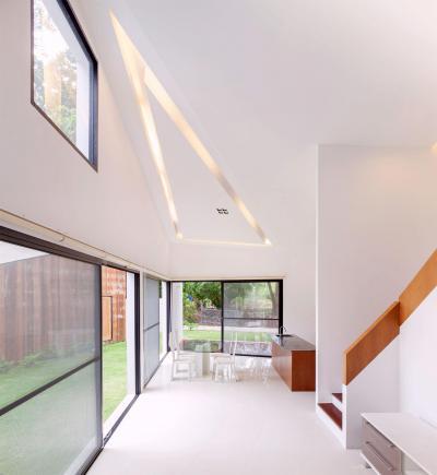 Kertbe nyíló konyha - konyha / étkező ötlet, modern stílusban