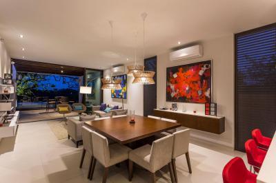 Nappali egybenyitva a terasszal - nappali ötlet, modern stílusban