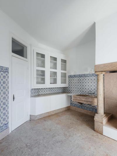 Régies hatású konyha majolika burkolattal - konyha / étkező ötlet, rusztikus stílusban