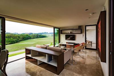 Hidegburkolat a nappaliban - nappali ötlet, modern stílusban