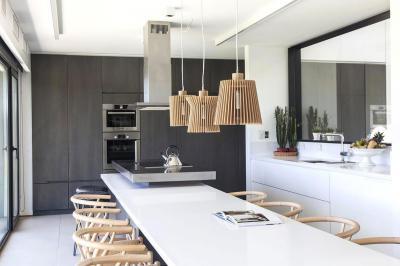 Hangulatos lámpák az étkezőben - konyha / étkező ötlet, modern stílusban