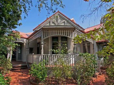 Különböző formák és alakzatok a háztetőn76 - tető ötlet