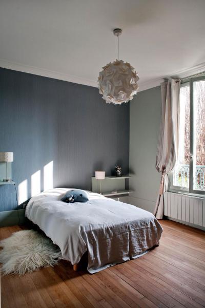 Egy szín több árnyalata a falakon - háló ötlet, modern stílusban