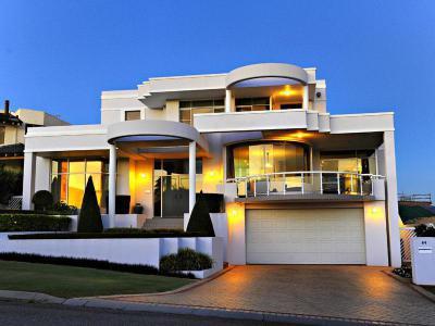 Homlokzatok25 - homlokzat ötlet, modern stílusban