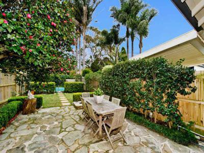 Kerítés a ház körül18 - kert / udvar ötlet, rusztikus stílusban