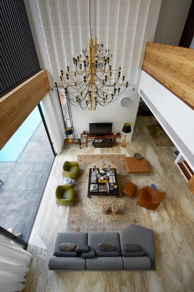 Nappali a galériáról - nappali ötlet, modern stílusban